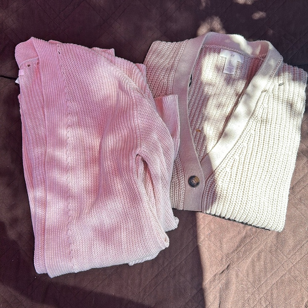 To cardigans - Picture 2 of 2
